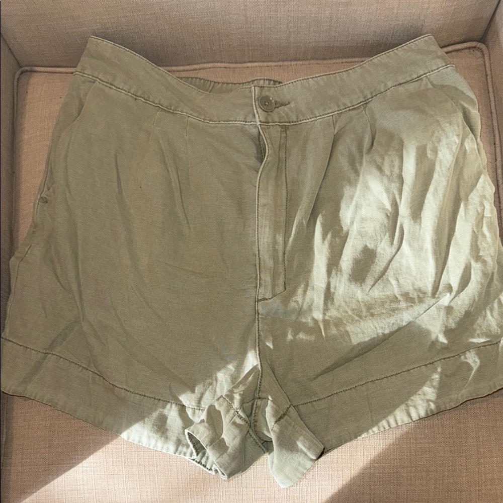 Joie Sage Green Linen/Cotton Blend Casual Shorts Size L